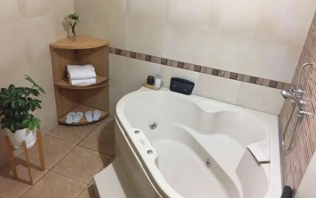 Hotel Queen