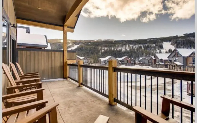 Spacious 4 Bedroom Townhome in River Run Village Within Walking Distance to Gondola and Restaurants
