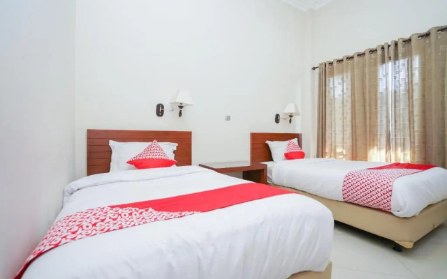 Oyo 1430 Hotel Ratna Syariah