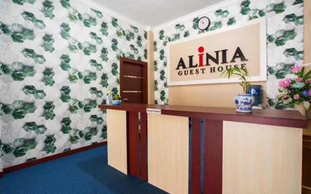 OYO 3225 Alinia Guest House Syariah