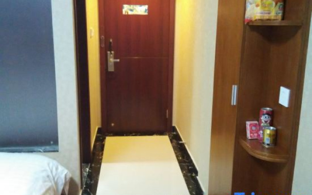 Linhai Zhaoyue Business Hotel
