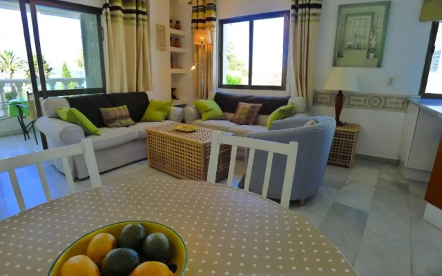 Carabeo 99 - Sleeps 4