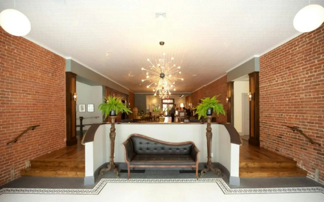 Hotel On North