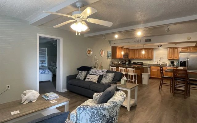 Salty Dog 2 Bedroom Villa by RedAwning