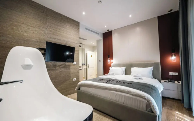 Ambasador Hotel