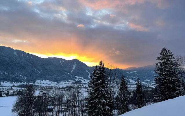 Sundowner Cabin
