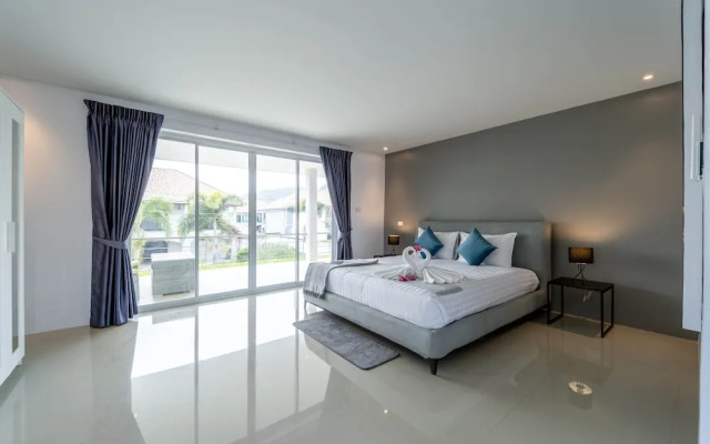 Modern 4 Bedrooms Pool Villa - VY