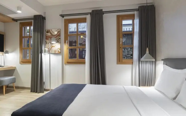 Mellow Blue Hotel