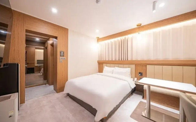 Brown Dot Hotel Sangju