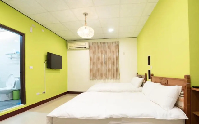 17years old coffee hostel