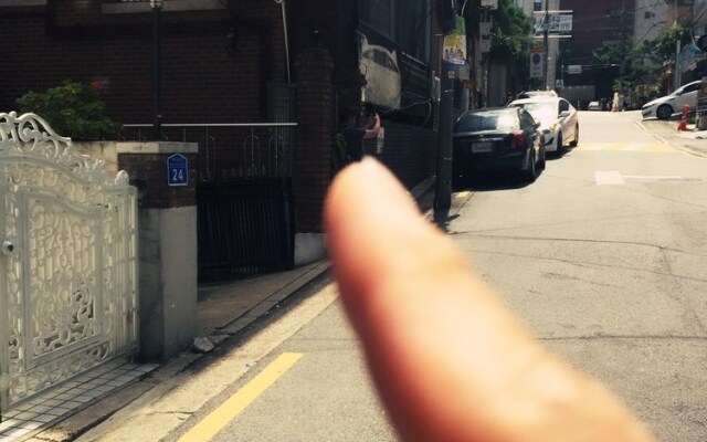 Отель Houseinhongdae6 вид на фасад