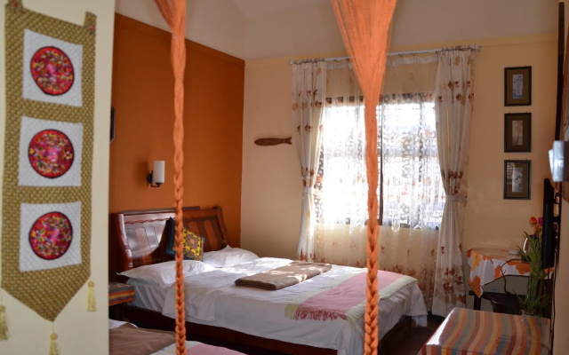 Lijiang Maple Leaf Inn