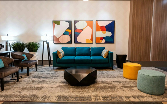 Sandman Suites Vancouver on Davie