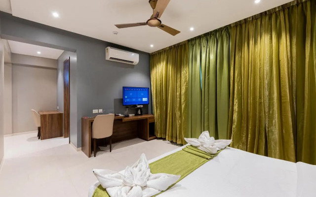 Hotel Seven Oaks