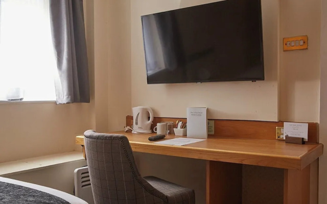 De Trafford Hotel by Chef and Brewer Collection