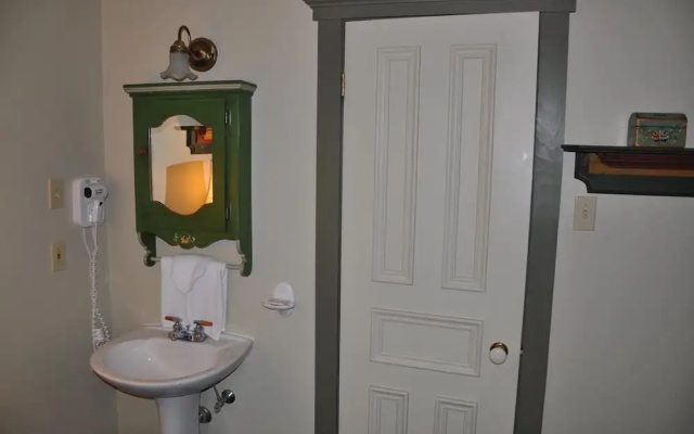 Auberge Lakeview Inn