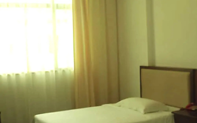 Donglong Hotel