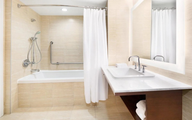 The Westin Wall Centre, Vancouver Airport