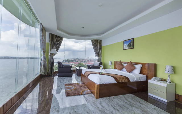High Sky Hotel