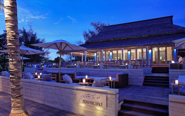 Отель Anantara Mai Khao Phuket Villas вид на фасад