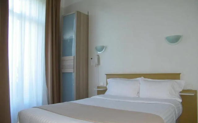 Hotel Univers