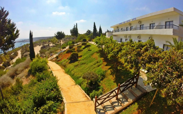 Konnos Bay Gardens