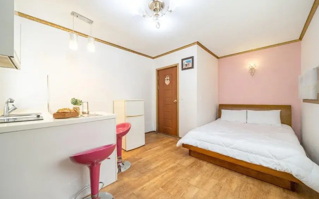 Gapyeong Gold Castle Pension
