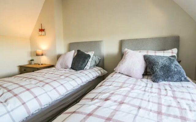 1 Woodhouse Cottages