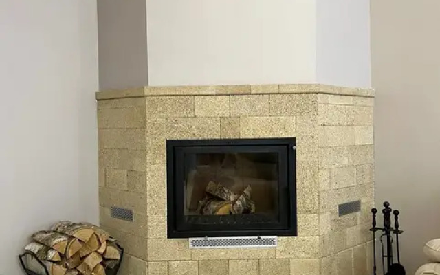 Коттедж Yellow Stone с камином