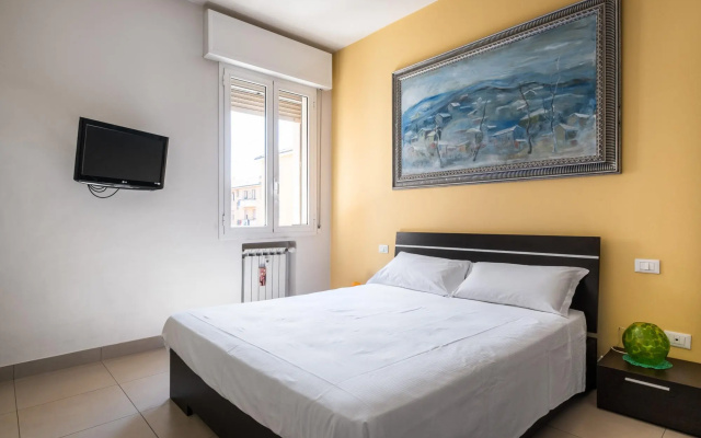 Bergonzoni Modern Apartment by Wonderful Italy