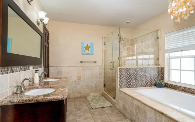 Water's Edge Villa - Oceanfront with Private Pool