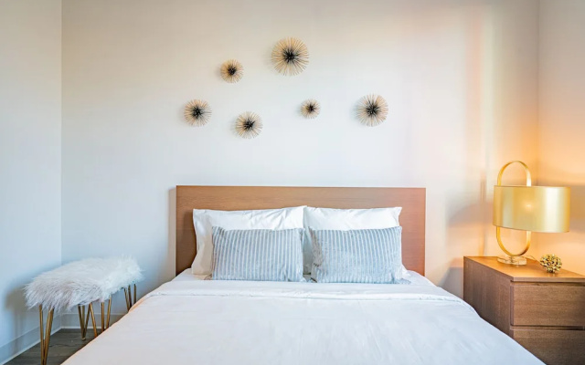 Washington DC Luxury Suites by H