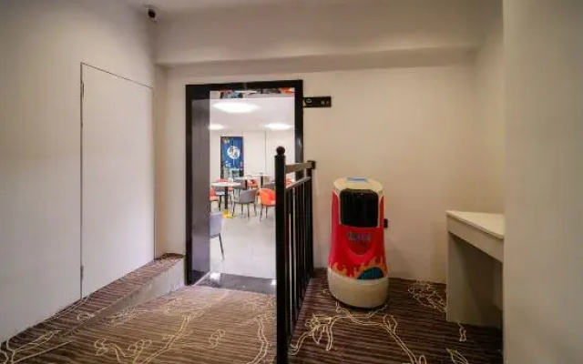 Qianyu Hotel (Qingdao Beizhan East Square)