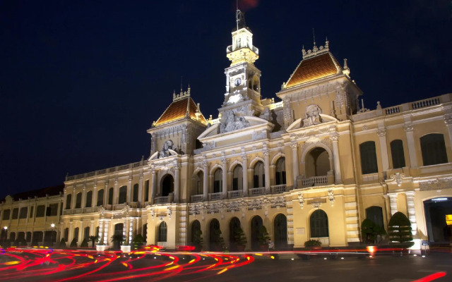 Legend Saigon Hotel вид на фасад