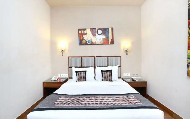 OYO 15134 Hotel Downtown