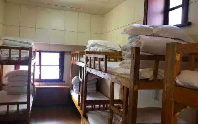 Huashan Xifeng Hotel