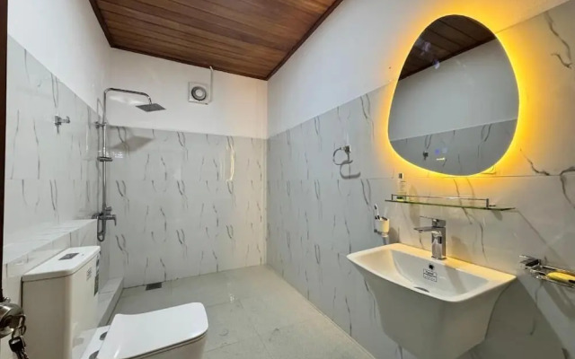 Jay Lux Apartments Negombo