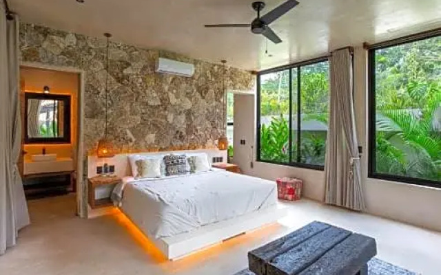 Mayur Tulum