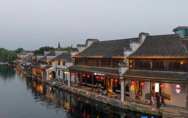 Floral Lux Hotel·Yafei Hotel (Ancient Town Baijianlou)