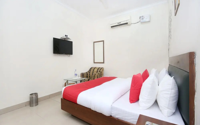 OYO 1950 Hotel Supreme