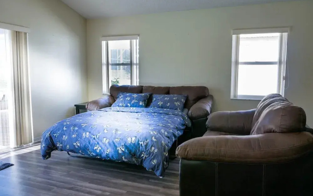 Beautiful 5/5 Bedroom Home!!!