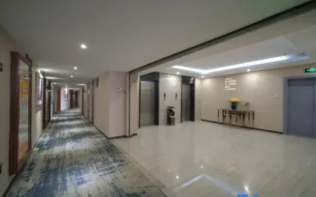 Yeste Hotel (Nanning Zoo-Guangxi University metro station)