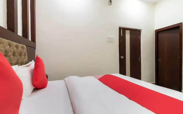 OYO 48380 Hotel Satkar