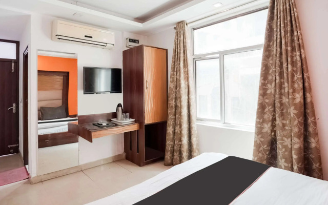 Oyo 79847 Collection O Hotel LS