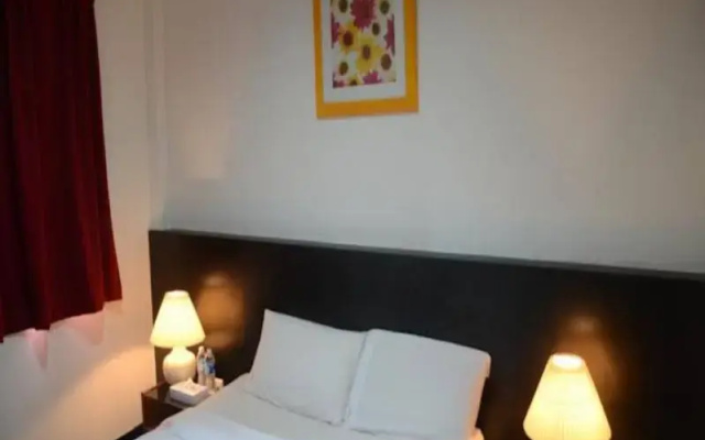 Daphne John's Hotel