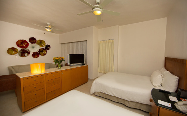Ambiance Suites Cancun