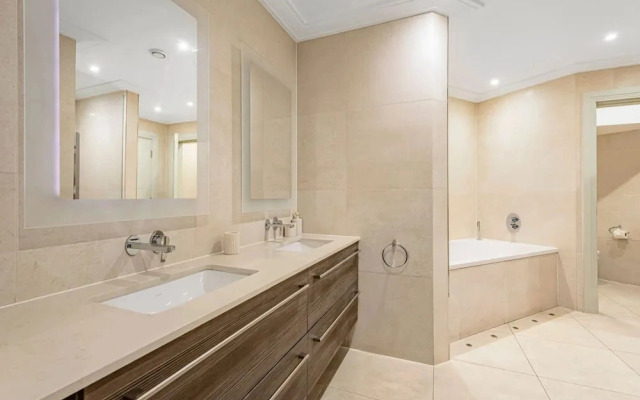 Exclusive Mayfair Home on Park Lane