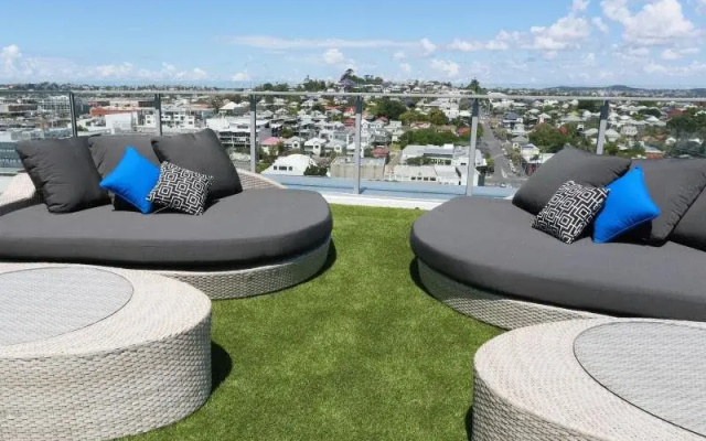 Alex Perry Hotel & Apartments