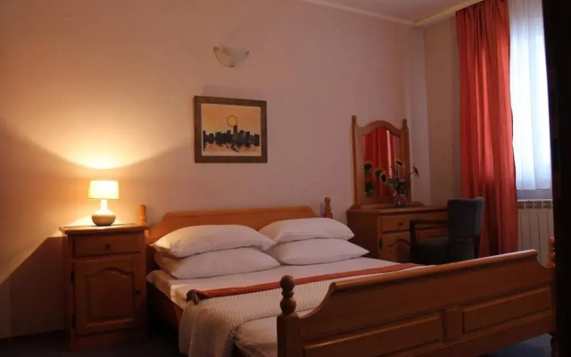 Europa Motel