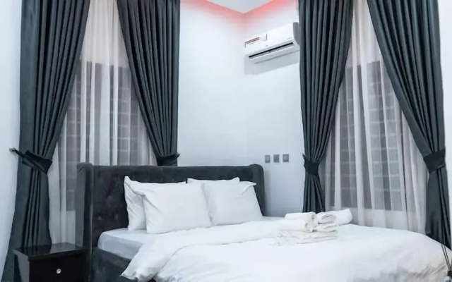 Ovena Luxury Hotel